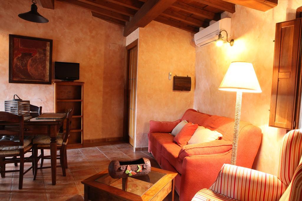 Apartamentos Rurales La Solana Robledillo De Gata Exterior photo